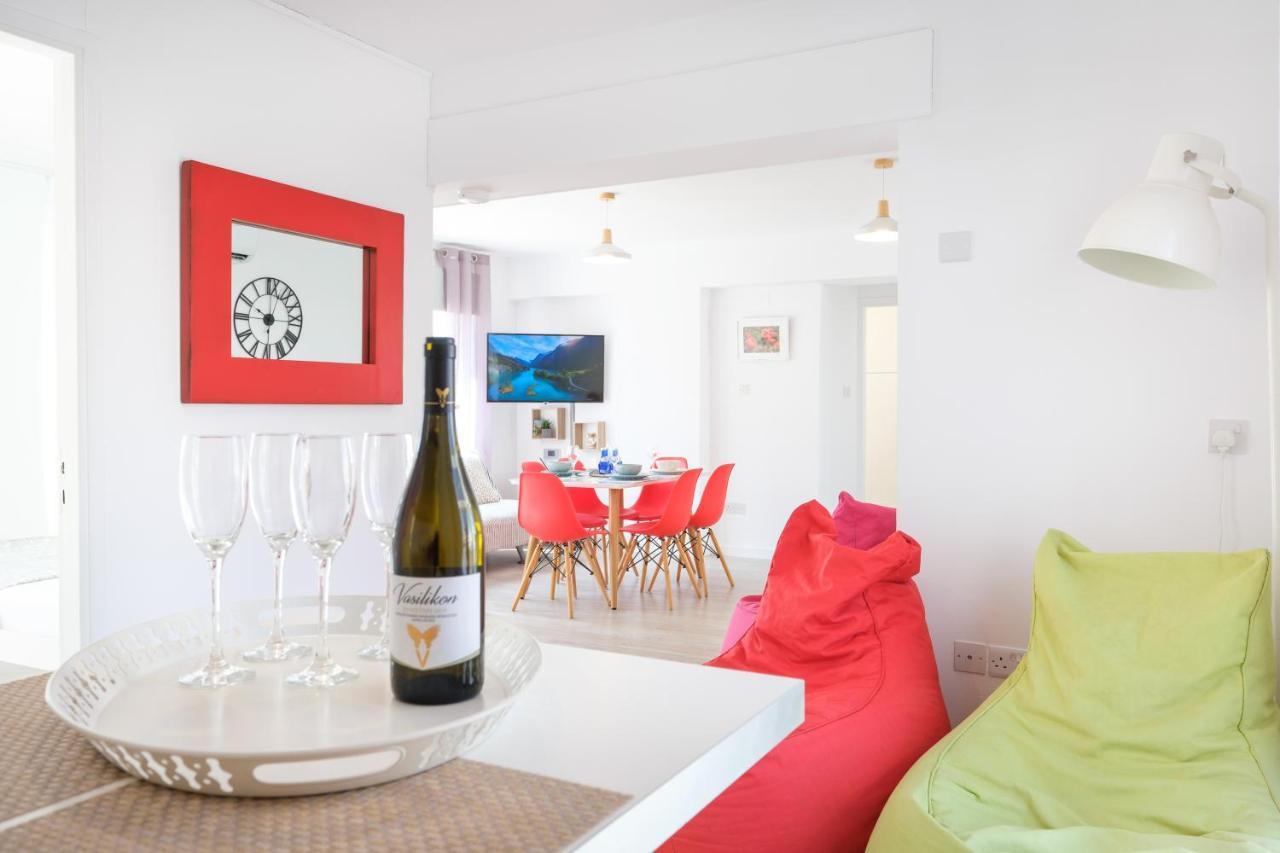 Seaview 3 Bedroom Kings Road Penthouse Paphos Extérieur photo