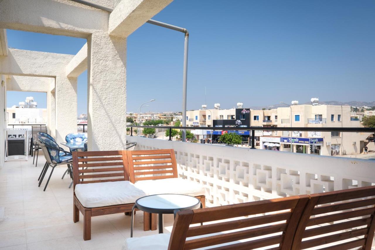 Seaview 3 Bedroom Kings Road Penthouse Paphos Extérieur photo