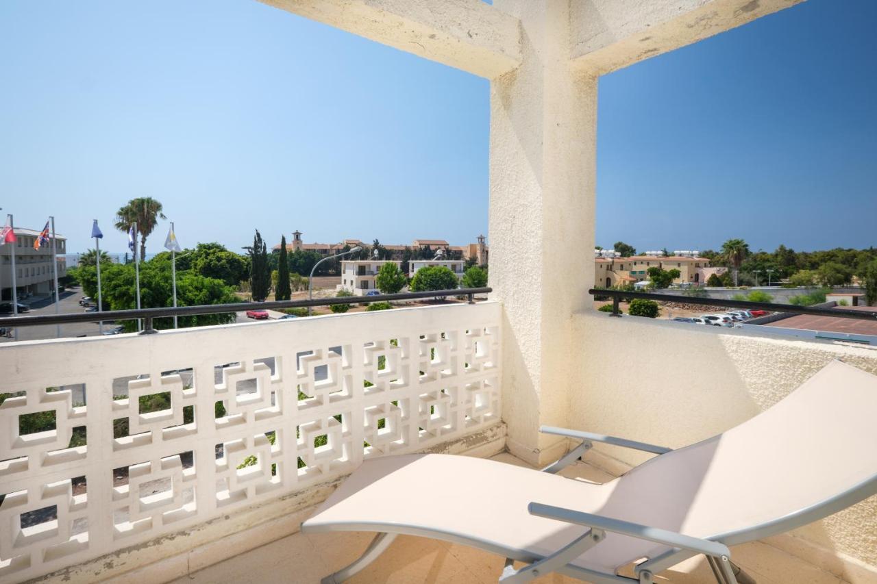 Seaview 3 Bedroom Kings Road Penthouse Paphos Extérieur photo