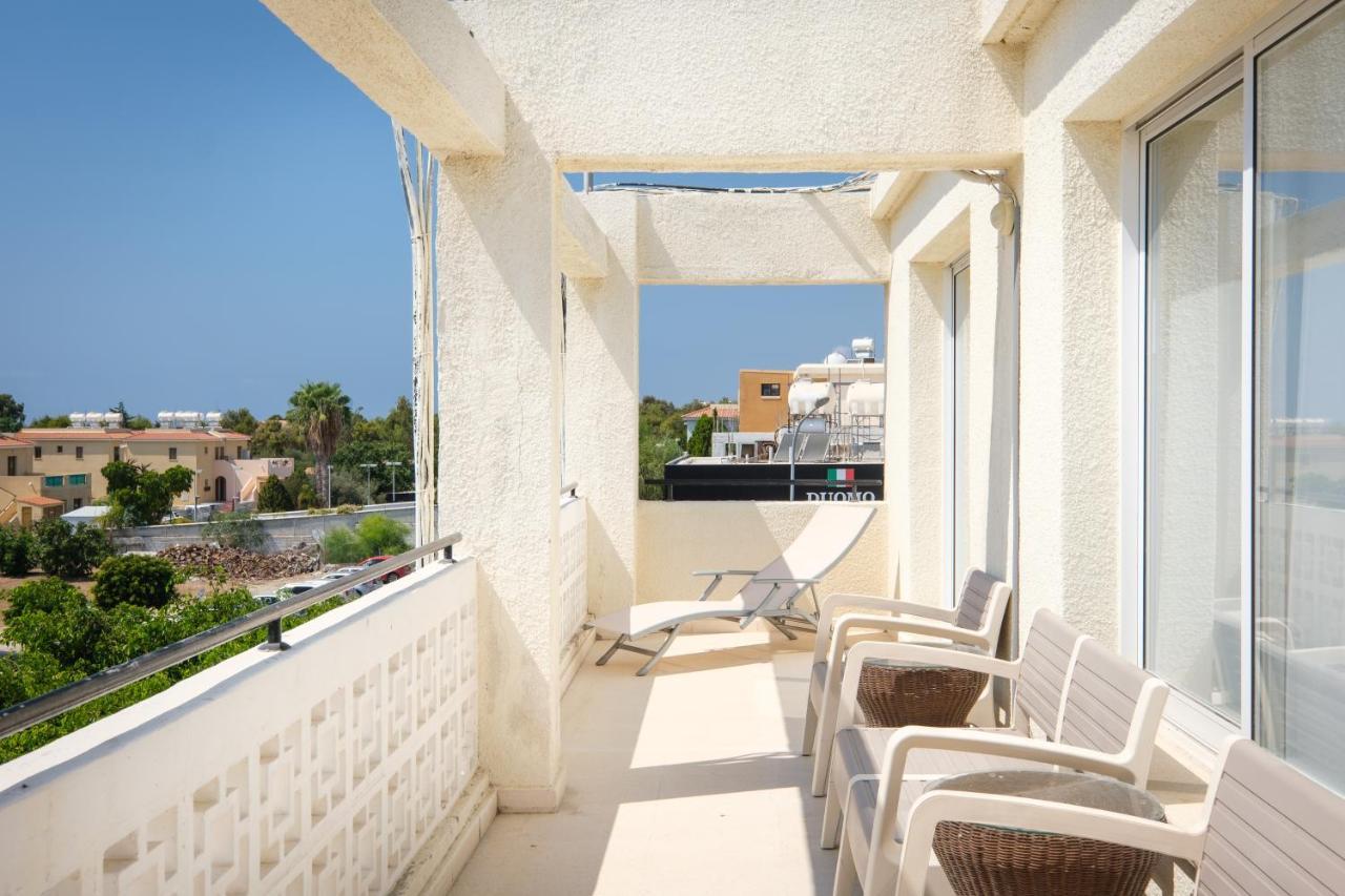 Seaview 3 Bedroom Kings Road Penthouse Paphos Extérieur photo