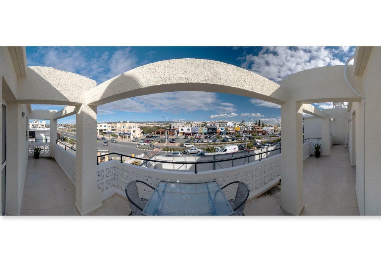 Seaview 3 Bedroom Kings Road Penthouse Paphos Extérieur photo