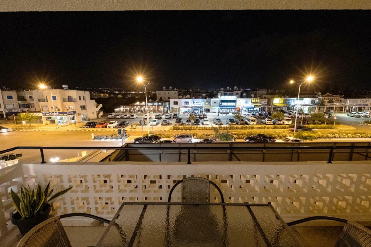 Seaview 3 Bedroom Kings Road Penthouse Paphos Extérieur photo